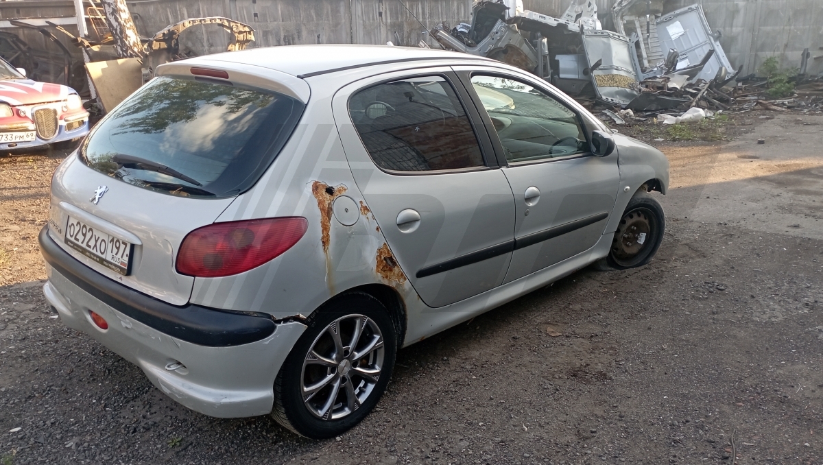 Разборка Peugeot 206 2005 г.в. с пробегом 150 000 км