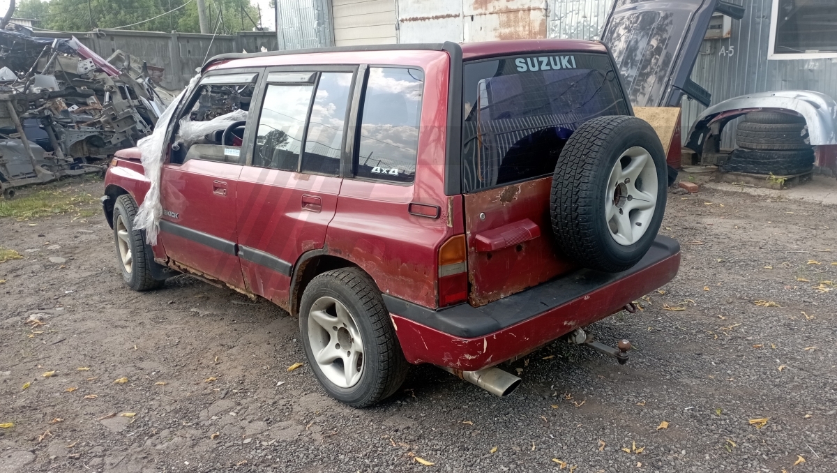 Разборка Suzuki Sidekick 1992 г.в. с пробегом 300 000 км