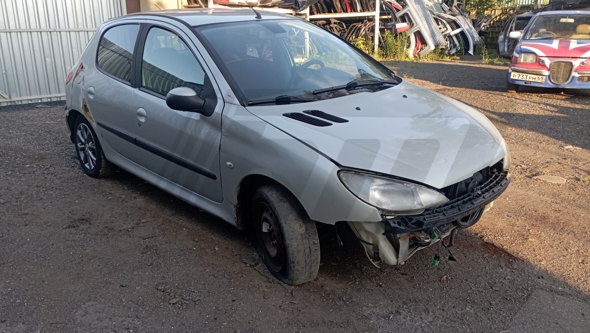 Разборка Peugeot 206 2005 г.в. с пробегом 150 000 км