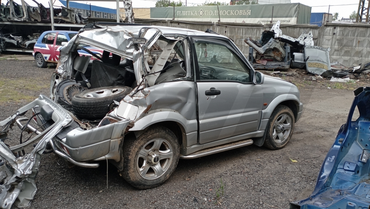 Разборка Suzuki Grand Vitara 2004 г.в. с пробегом 180 000 км