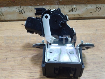 Замок багажника на Мазда 3 2 (BL) G33M62310B