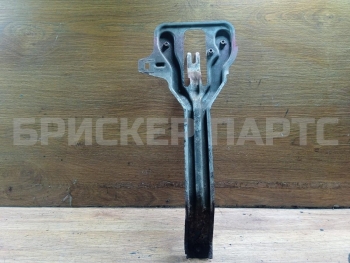 Кронштейн замка капота на Форд Эскейп I серия YL8Z16C750AA