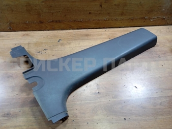 Облицовка стойки центральной правой на Митсубиси Кольт 6 поколение Z30 MR951608