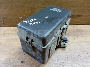 Корпус блока предохранителей на Чери Тигго 1 поколение T11 рестайлинг T113723010BB