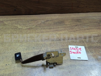 Ручка открывания лючка бензобака на Сузуки Свифт 3 поколение RS 8331076G32