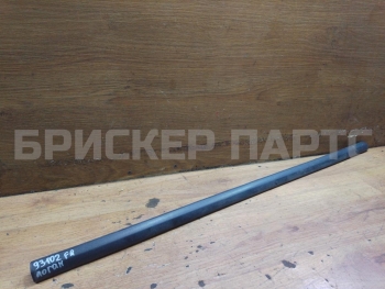 Молдинг передней правой двери на Рено Логан 1 поколение LS0G LS12 рестайлинг 8200209755