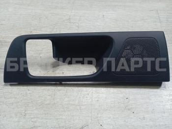 Накладка ручки двери задней левой на Тойота Авенсис 2 (T250) 6761805040