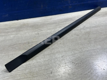 Молдинг задней левой двери на Рено Логан 1 поколение LS0G/LS12 8200209882