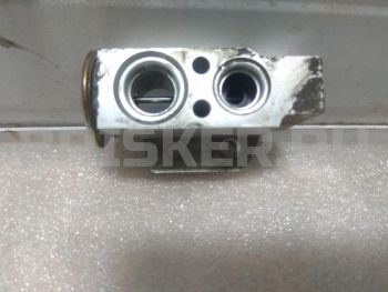 Клапан ТРВ на Фольксваген Пассат Б6 1K0820679