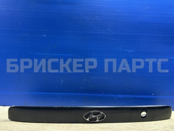 Накладка двери (крышки) багажника на Хендай Акцент 2 поколение ТагАЗ 8737125001