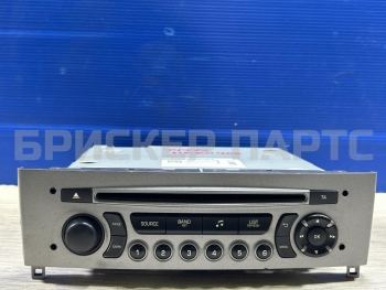 Автомагнитола на Пежо 408 1 поколение 98041641XH00