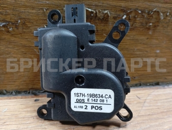 Моторчик (сервопривод печки) заслонки отопителя на Форд Фиеста MK5 1S7H19B634CA