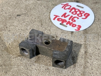 на Ниссан Тино 1 поколение V10