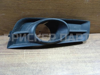 Накладка ПТФ правая на Шевроле Круз 1 поколение (J300) 96981086