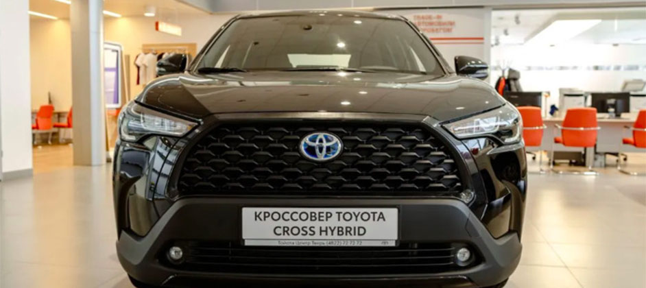 Прошел запуск продаж Toyota Corolla Cross за 2,1 млн рублей. Авто сняли на фото