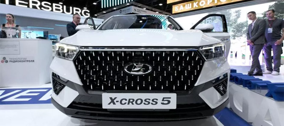 АвтоВАЗ нашел объяснение, почему X-Cross 5 исчез с сайта Lada