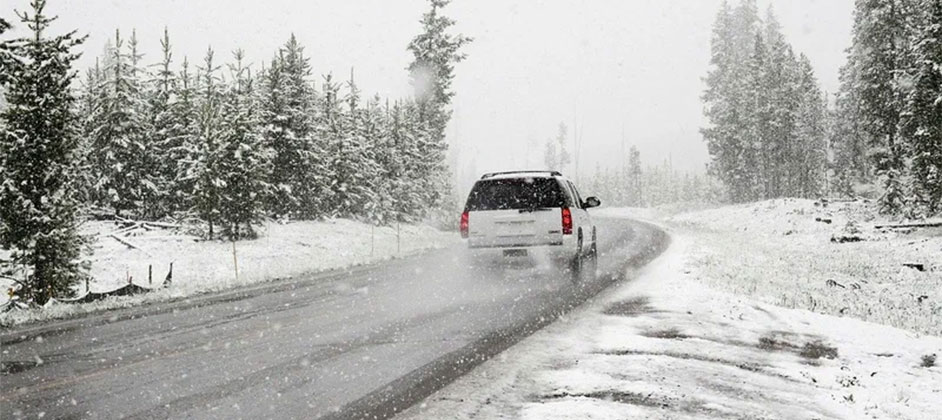 Водителям в РФ объяснили, как правильно ездить на автомобиле зимой в 2021 году